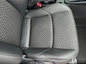 Toyota Yaris 1.5 Hybrid Executive Bi-Tone JBL / HUD thumbnail 17