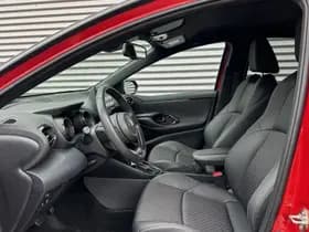 Toyota Yaris 1.5 Hybrid Executive Bi-Tone JBL / HUD thumbnail 5