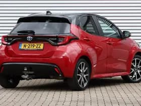 Toyota Yaris 1.5 Hybrid Executive Bi-Tone thumbnail 2
