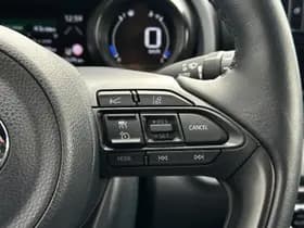 Toyota Yaris 1.5 Hybrid Executive Bi-Tone thumbnail 14