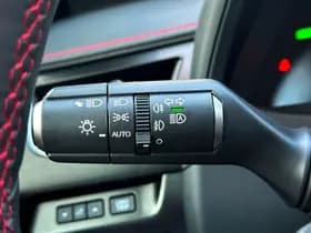 Lexus UX 250h F Sport Line President Pack thumbnail 15