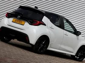 Toyota Yaris 1.5 Hybrid Executive Bi-Tone JBL / HUD thumbnail 12