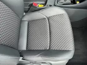 Toyota Yaris 1.5 Hybrid Executive Bi-Tone JBL / HUD thumbnail 16