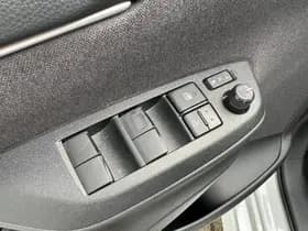 Toyota Yaris 1.5 Hybrid Executive Bi-Tone JBL / HUD thumbnail 23