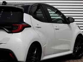 Toyota Yaris 1.5 Hybrid Executive Bi-Tone JBL / HUD thumbnail 7