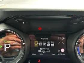 Toyota Yaris 1.5 Hybrid Executive Bi-Tone JBL / HUD thumbnail 10