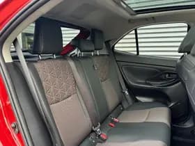 Toyota Yaris Cross 1.5 Hybrid Executive Panoramadak thumbnail 18