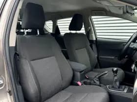 Toyota Auris thumbnail 14