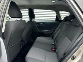 Toyota Auris thumbnail 17