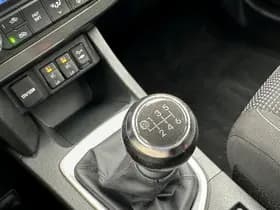 Toyota Auris thumbnail 25
