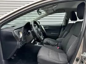 Toyota Auris thumbnail 5