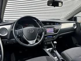 Toyota Auris thumbnail 9