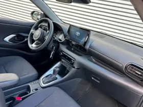 Toyota Yaris thumbnail 13