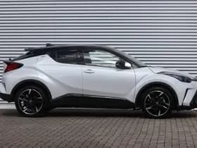 Toyota C-HR thumbnail 3