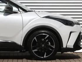 Toyota C-HR thumbnail 8