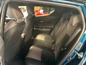 Toyota C-HR thumbnail 16