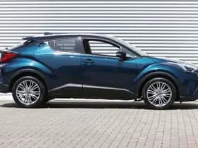 Toyota C-HR thumbnail 3