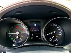 Toyota C-HR thumbnail 10