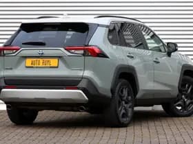 Toyota RAV4 thumbnail 2