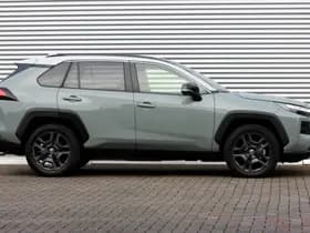 Toyota RAV4 thumbnail 3