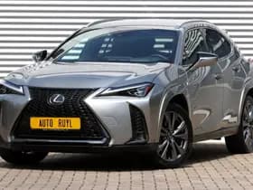 Lexus UX thumbnail 1