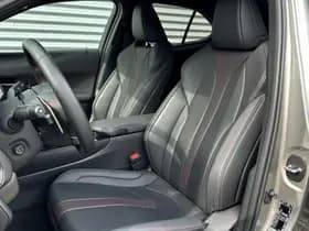 Lexus UX thumbnail 15