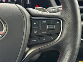 Lexus UX thumbnail 20