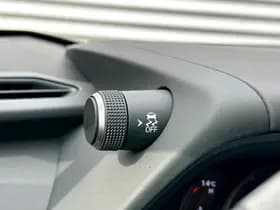 Lexus UX thumbnail 28