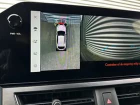 Lexus UX thumbnail 31