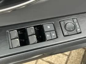 Lexus UX thumbnail 38