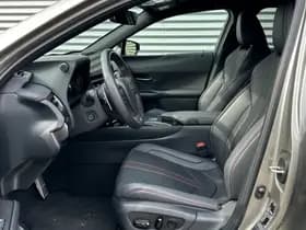 Lexus UX thumbnail 5