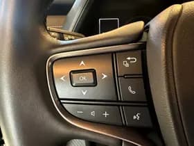 Lexus UX thumbnail 15