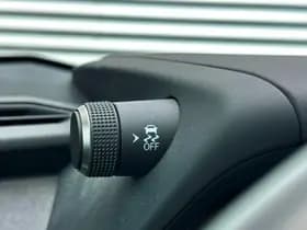 Lexus UX thumbnail 19