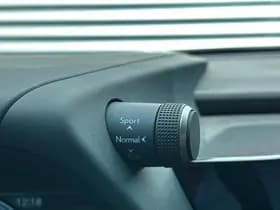 Lexus UX thumbnail 20