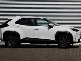 Toyota Yaris Cross thumbnail 2