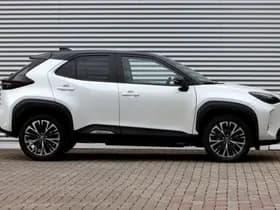 Toyota Yaris Cross thumbnail 3