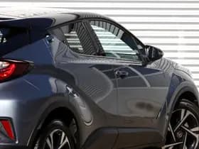 Toyota C-HR thumbnail 5
