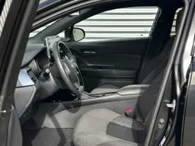 Toyota C-HR thumbnail 5