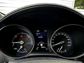 Toyota C-HR thumbnail 10