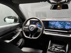BMW 5-Serie thumbnail 3
