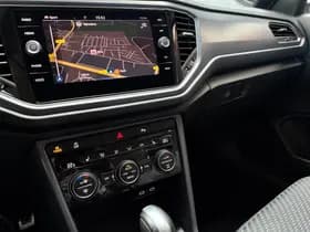 Volkswagen T-Roc thumbnail 10