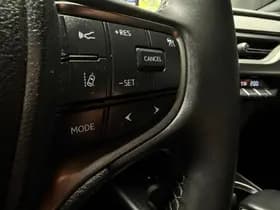 Lexus UX thumbnail 23