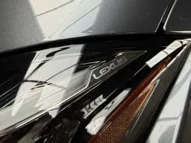 Lexus UX thumbnail 25