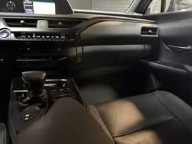 Lexus UX thumbnail 27