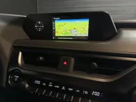 Lexus UX thumbnail 30