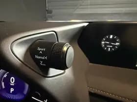 Lexus UX thumbnail 31