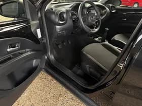 Toyota Aygo X thumbnail 4