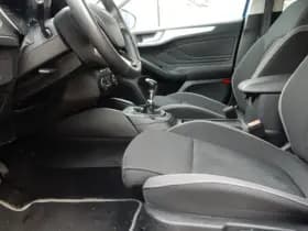 Ford Focus 1.0 Trend Edition Business 5-drs thumbnail 12