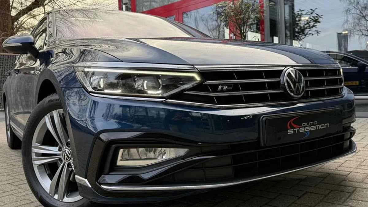 Volkswagen Passat — foto 1