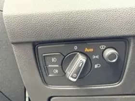 Volkswagen Passat thumbnail 36